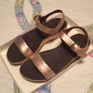 FITFLOP ROSE GOLD SANDALS